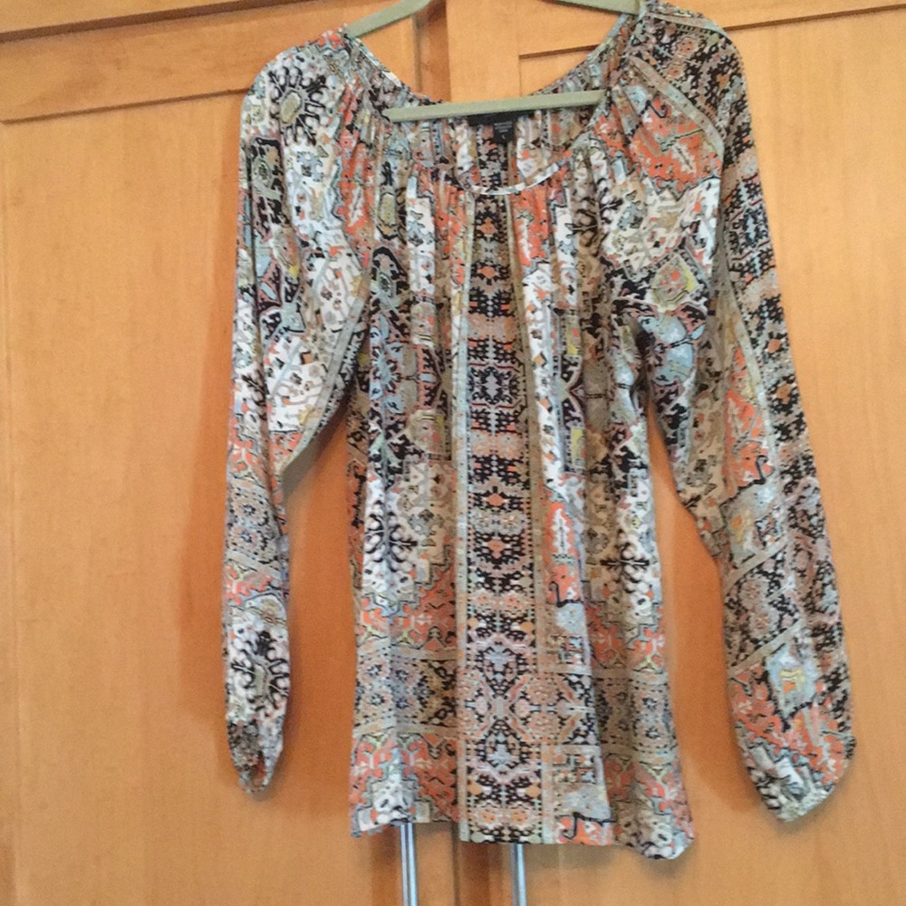 Karen Kane Long Sleeve Moroccan Print Blouse